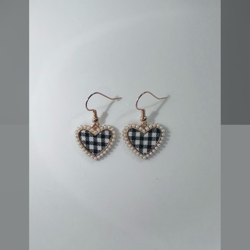 heart earrings